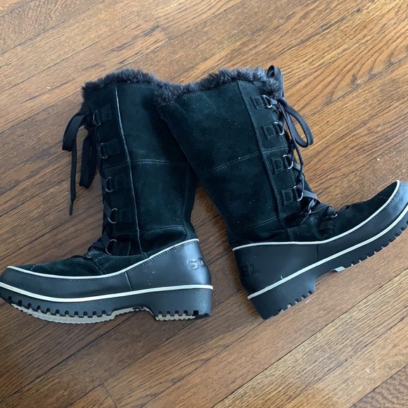 Sorel Tall Black Boots with fur - Picture 3 of 8